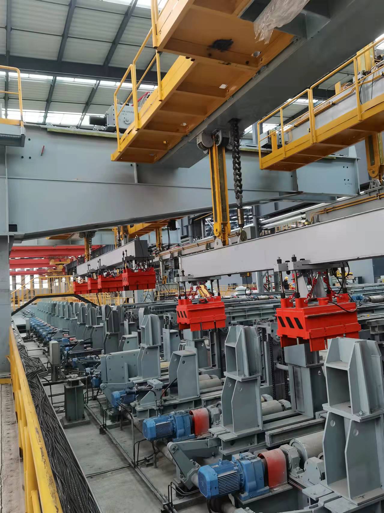 千豪吊型材，鋼軌自動化生產(chǎn)線用電永磁鐵吊具